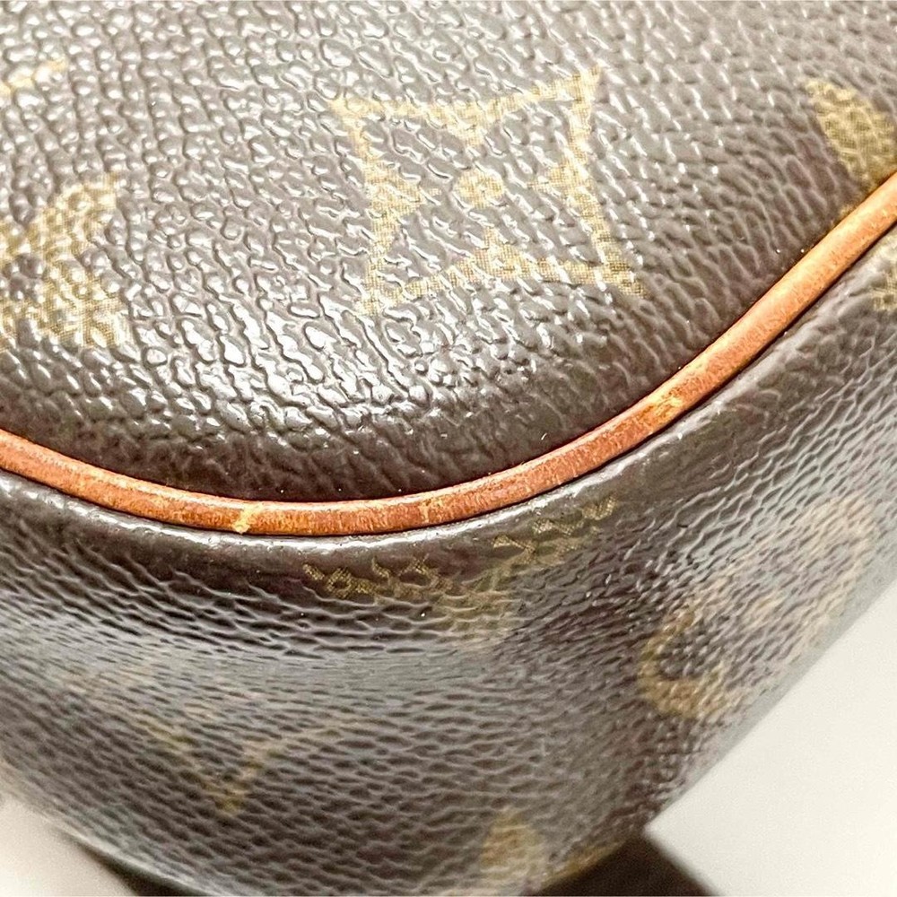 Louis Vuitton Monogram Pochette Gange From Japan