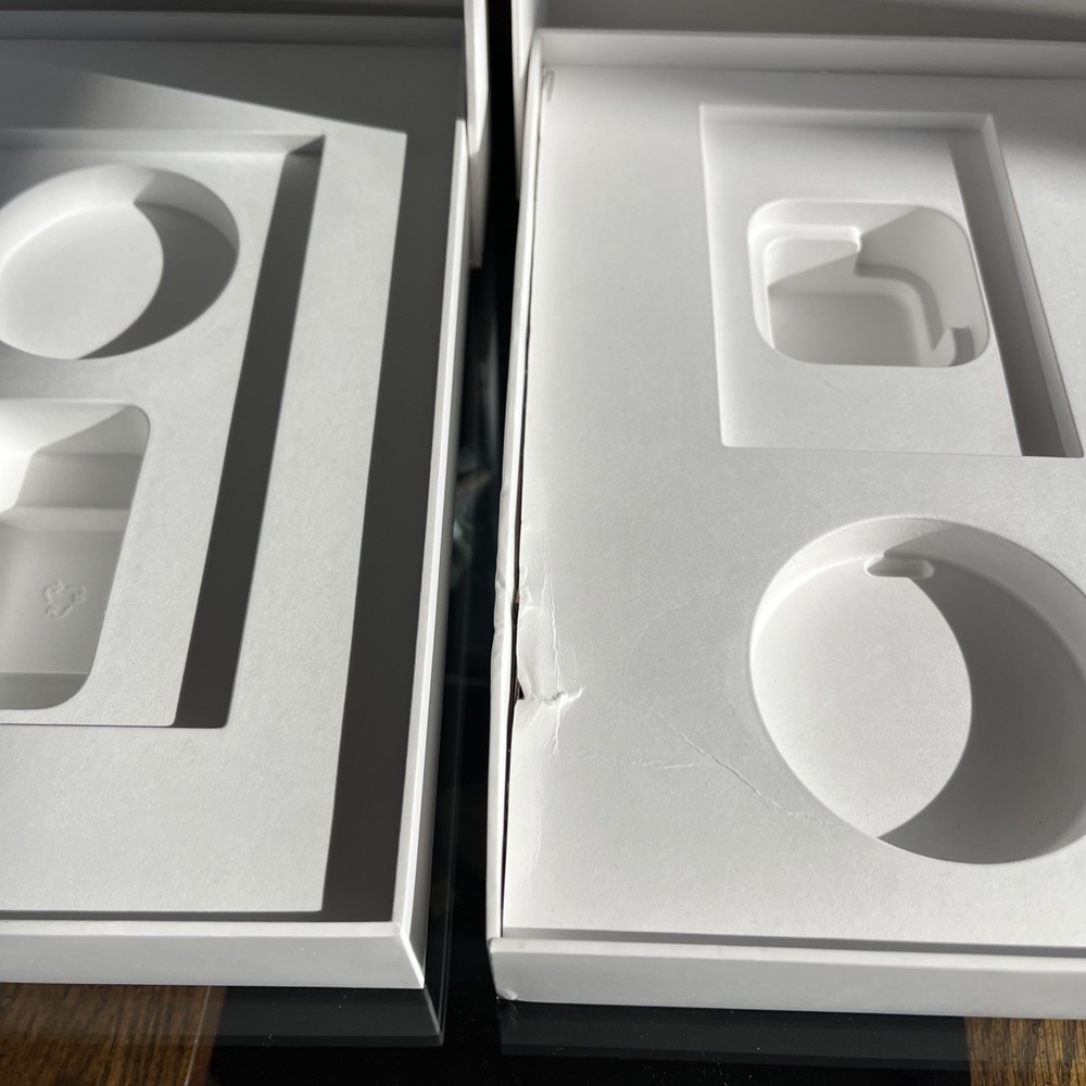 Apple IPAd (2) And Apple Ear Pods Lightning Connector EMPTY BOXES