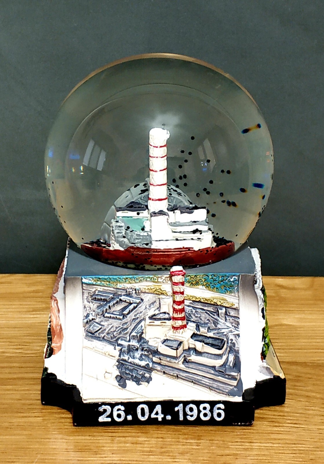 ☢ CHERNOBYL Snow Globe Pripyat Stalker Disaster Nuclear Power Plant ☭USSR 1986