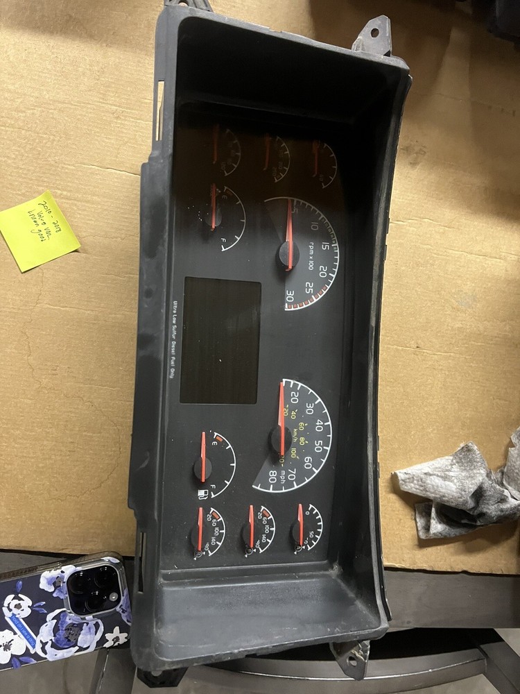 ✅ 2011-2018 VOLVO VNL INSTRUMENT CLUSTER SPEEDOMETER GAUGES PANEL OEM
