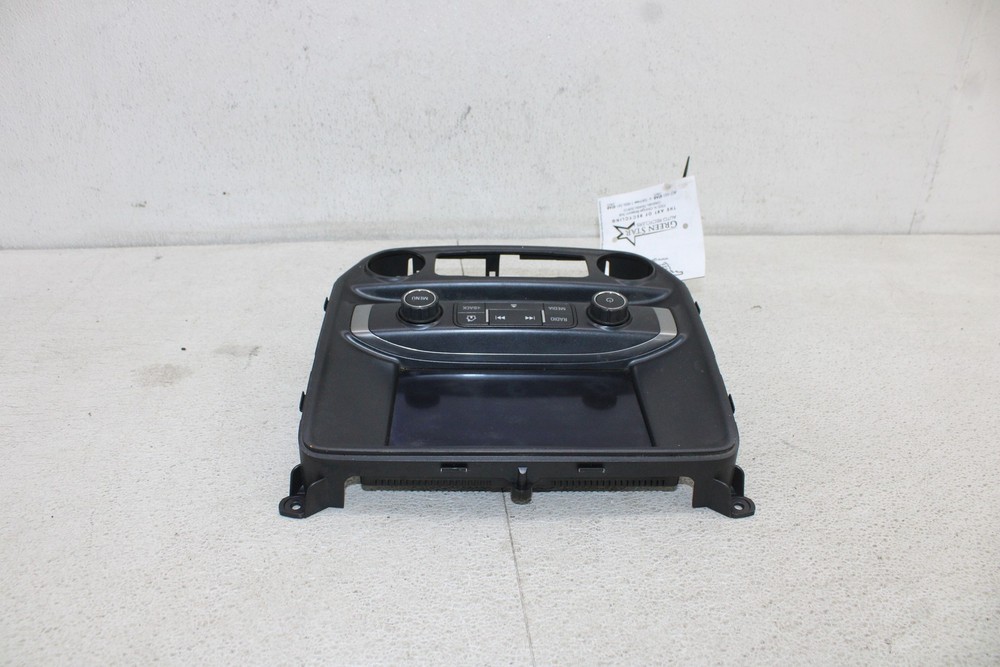 RADIO DASH MOUNTED DISPLAY & CONTROL PANEL 8" SCREEN CHEVY SILVERADO 1500 2014