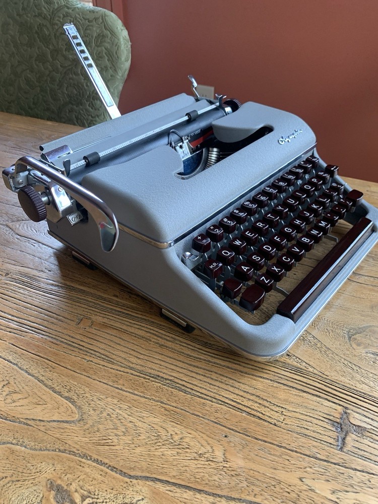 olympia sm2 typewriter, Congress Elite