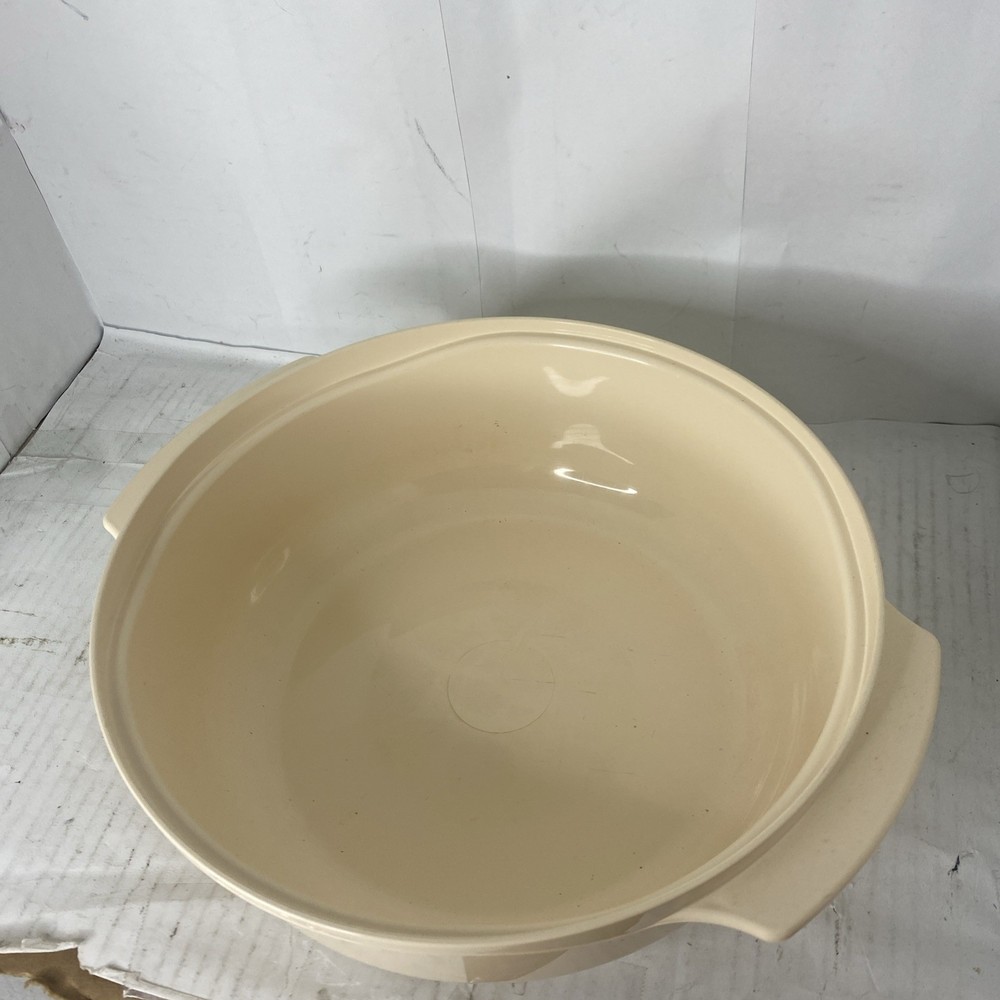 Tupperware 3 Pcs Microwave Cookware 2194A 2210A Lid 2193A Stackable Round Almond