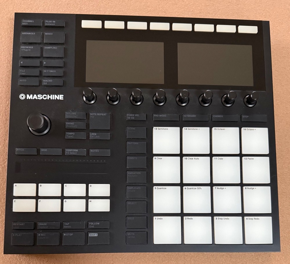 Native Instruments Maschine MK3 With Original Box - Software Transfer Avaliable