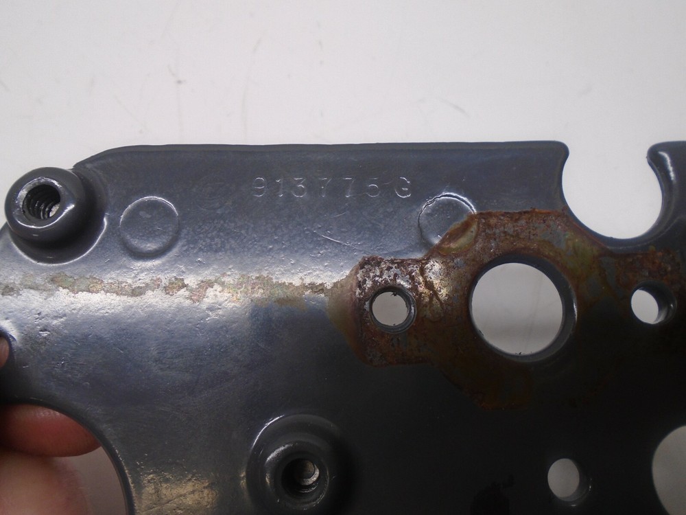 D4 OMC Cobra 0913775 3850455 Engine Cable Bracket
