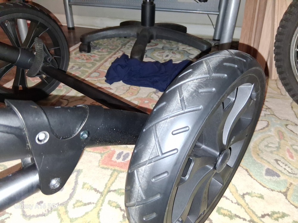 Bingo Evoloition Mobility Base Size 2× Swiveling Front Whells