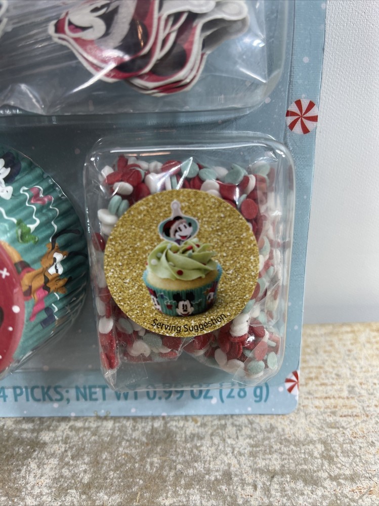 Wilton Disney Christmas Mickey Mouse Cupcake Decorating Kit