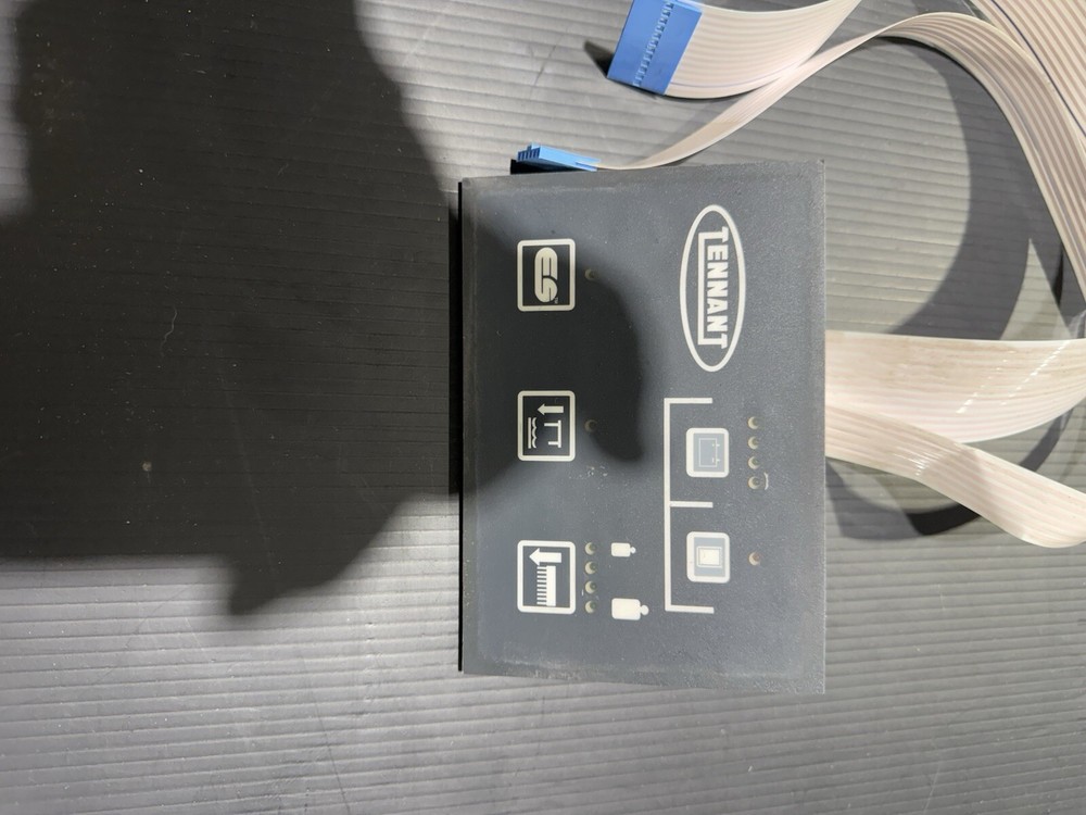 Tennant 7200 Scrubber Touch Panel ES (used)