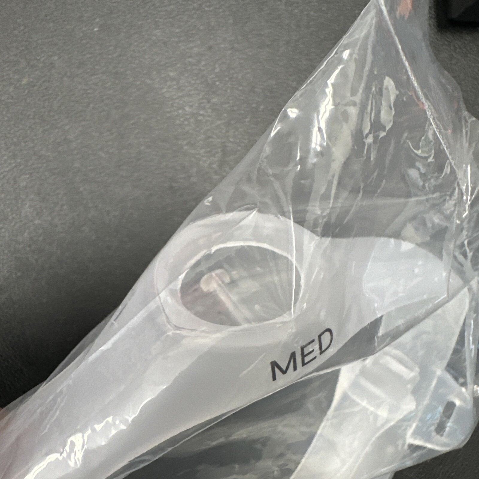 Respironics DreamWear Medium Frame. Model 1116746. New