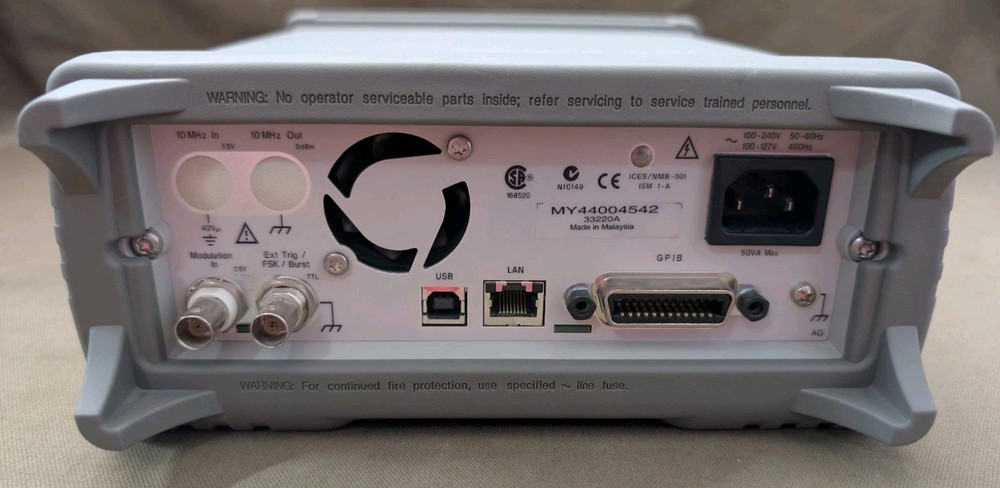 Agilent 33220A 20MHz Function/Arb Waveform Generator - Very Good Condition