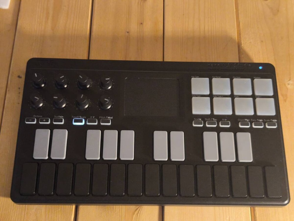 Korg NanoKey Studio Keyboard MIDI Controller Confirmed Operation Free Ship