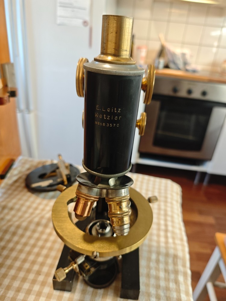 antique e. leitz wetzlar microscope