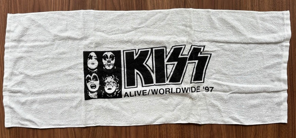 With TOWEL, promo FLYER & card! Kiss JAPAN tour book 1997 Gene Simmons $0 ship