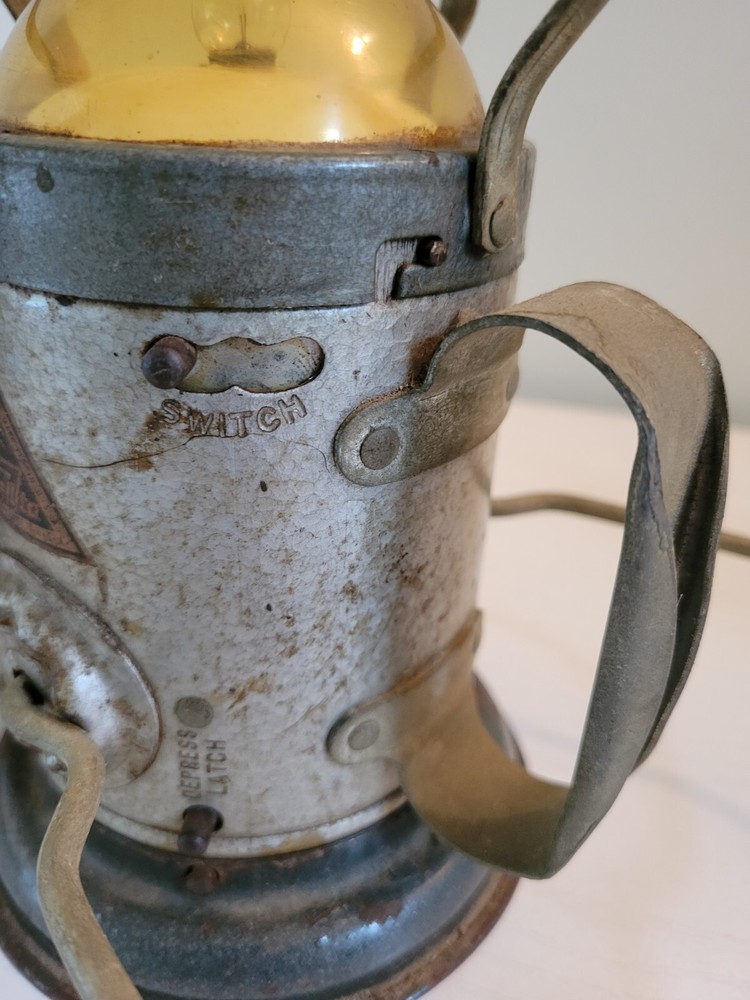Vintage Delta Powerlite Double Globe Train/Railroad Lantern