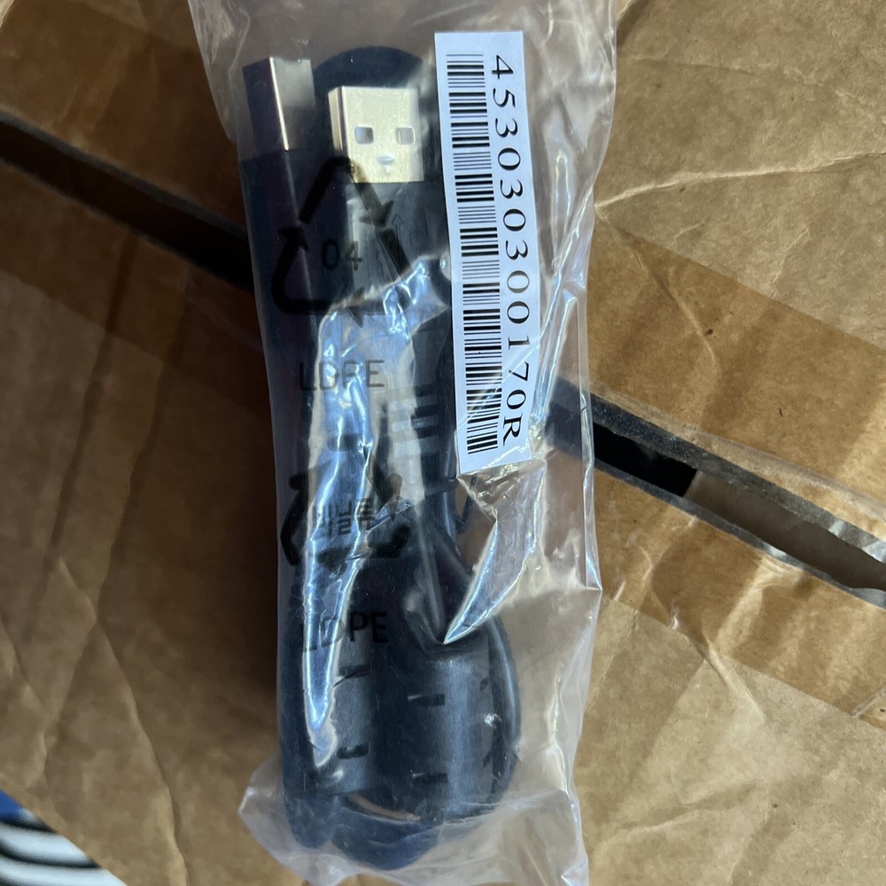 453030300170R USB A to USB B Cable