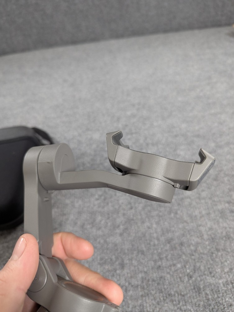 DJI Osmo Mobile 3 Combo - Gimbal Stabilizer