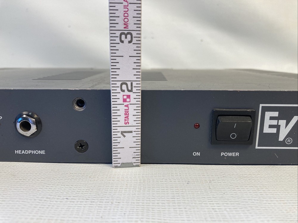 Electro Voice EV 7100 Stereo Power Amplifier Powered On, No Further Testing Done