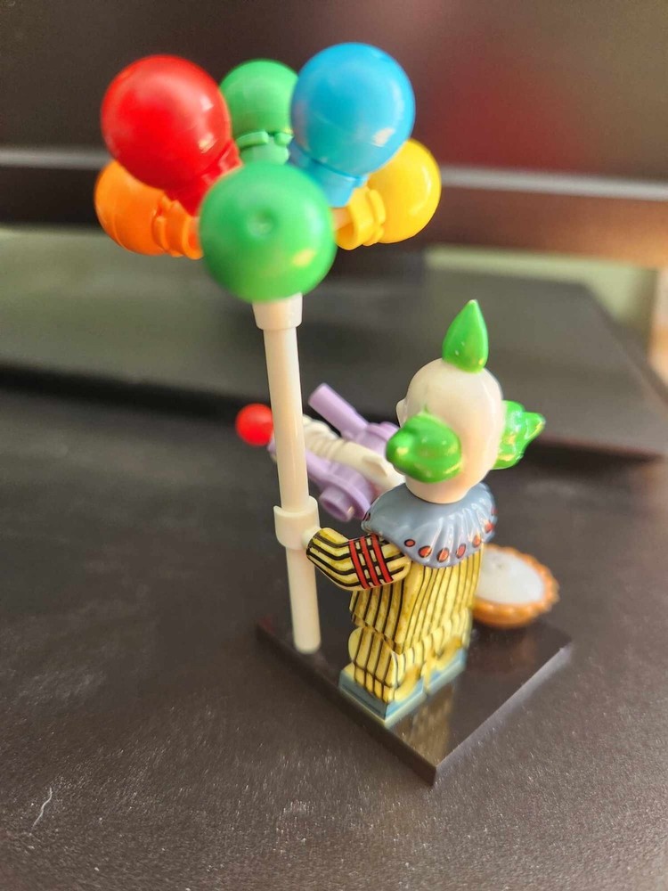 MINI KILLER KLOWNS CUSTOM Made & Printed SLIM Plus Pie & Base