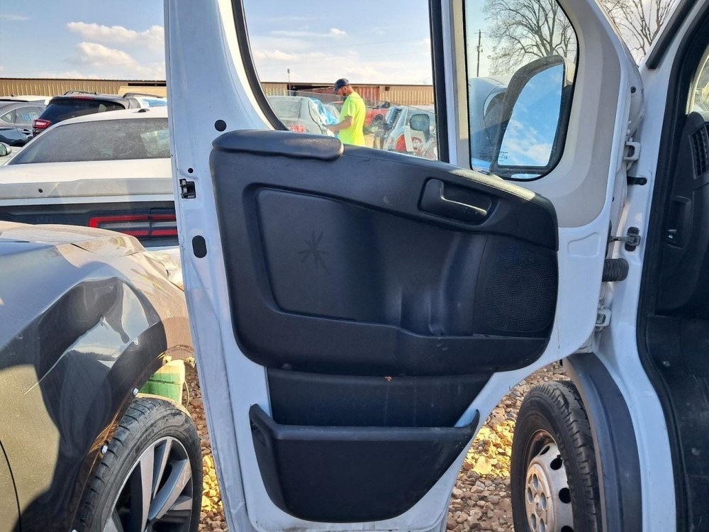 PROMAST15 2018 Glove Box 4875688