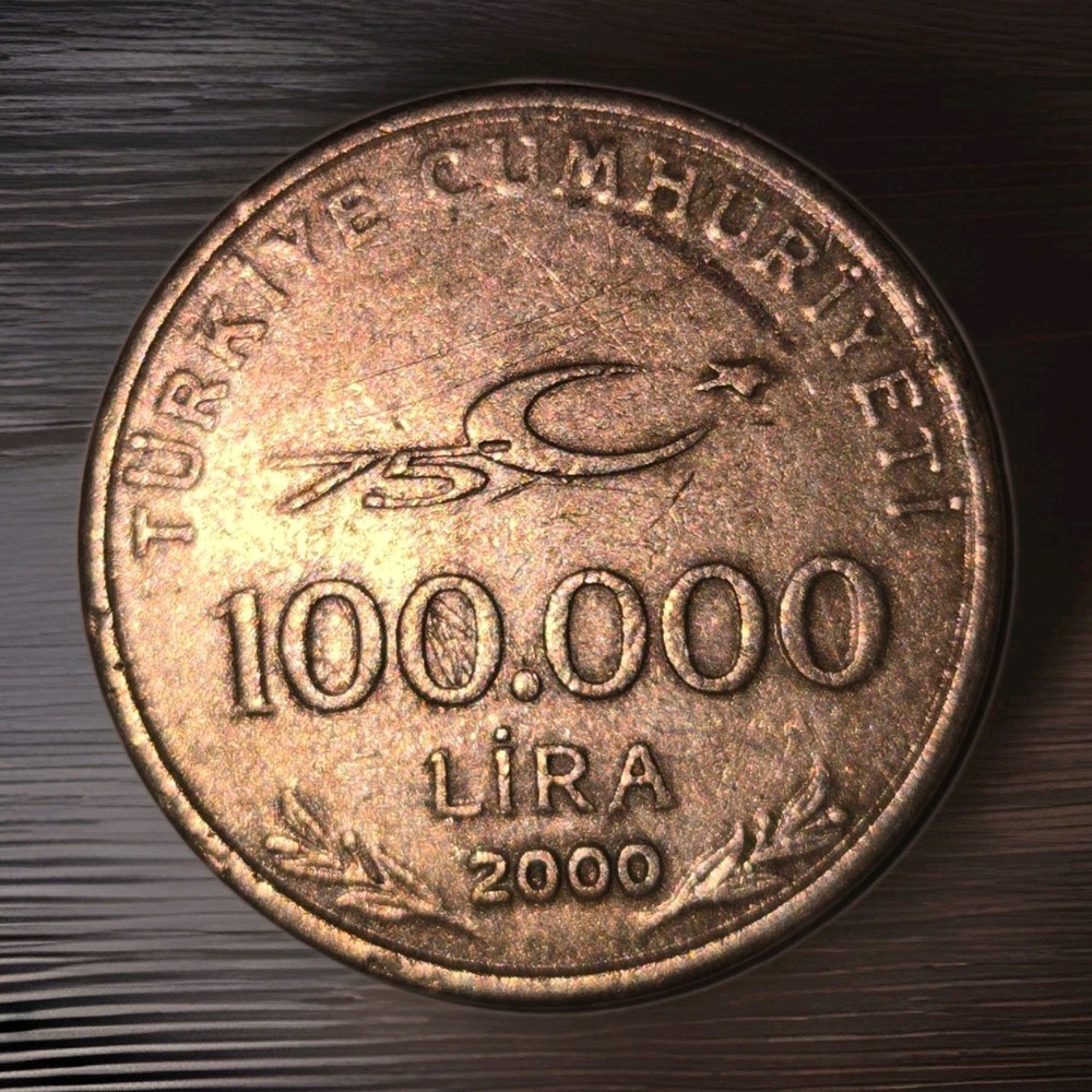 100,000 Turkish Lira coin. 2000.