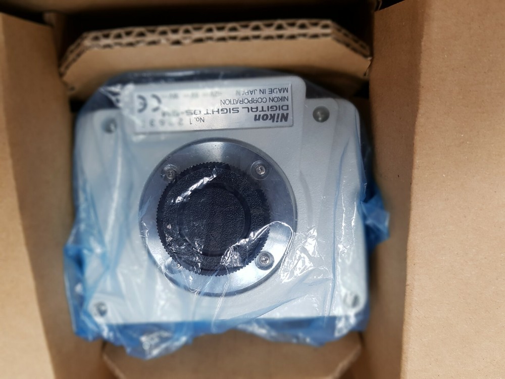 Nikon Digital Sight DS-5M Microscope Camera Fedex Shipping
