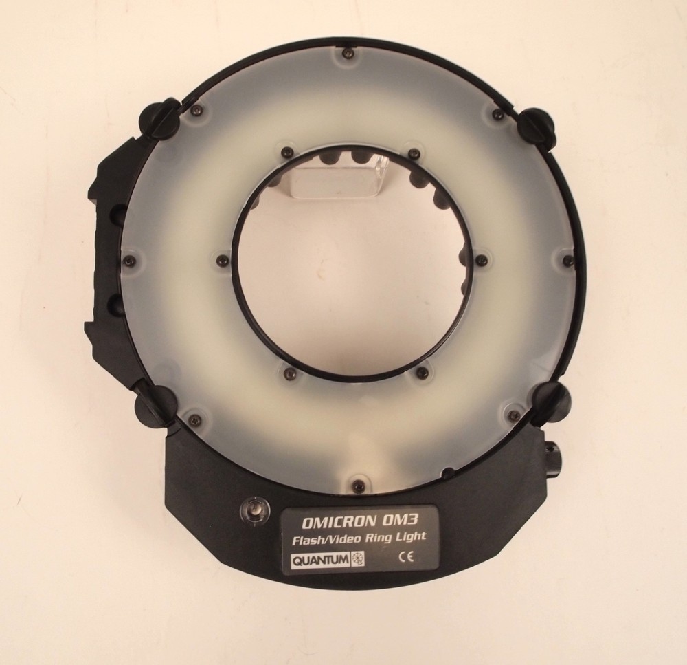 QUANTUM OMICRON 3 FLASH/VIDEO RING LIGHT, SALESMEN SAMPLE, SAVE