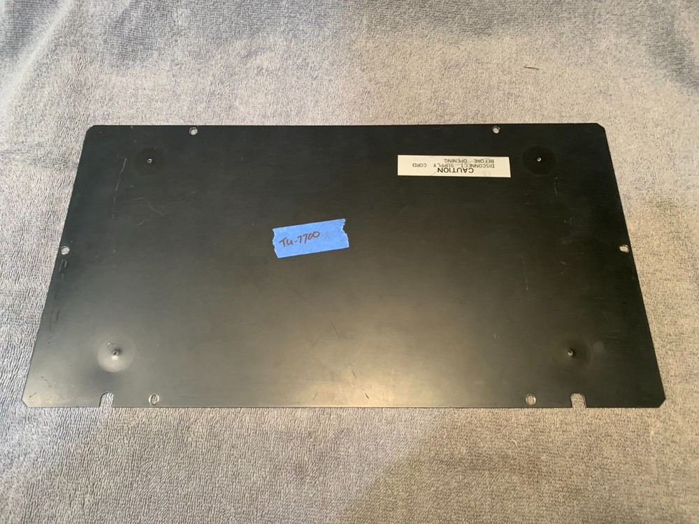 Sansui TU-7700 Stereo Tuner - Nice Bottom Panel