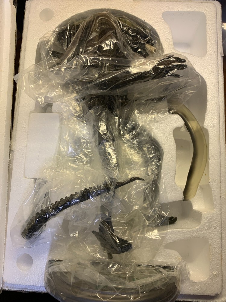 Marmit: 'Big Chap' Alien 25th Anniversary Type-A Statue
