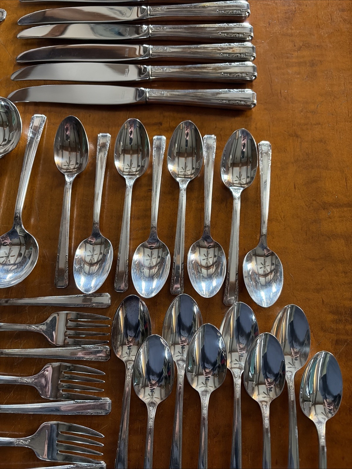 Harmony House Wallace XXXX Quadruple SilverPlate “Personality” 65 Pieces Nice