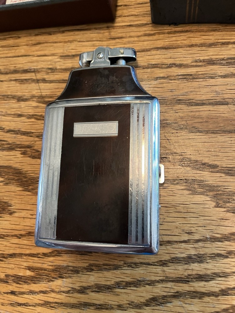 VINTAGE MASTERCASE FASHIONED BY RONSON WORLD'S GREATEST LIGHTER WITH CASE