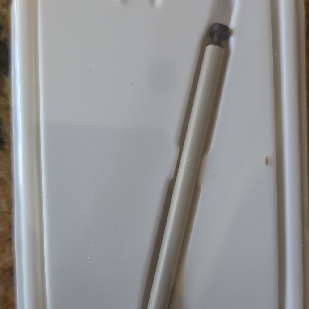 White Universal Touchscreen Stylus Pen Lightweight Plastic for Tablets eReaders