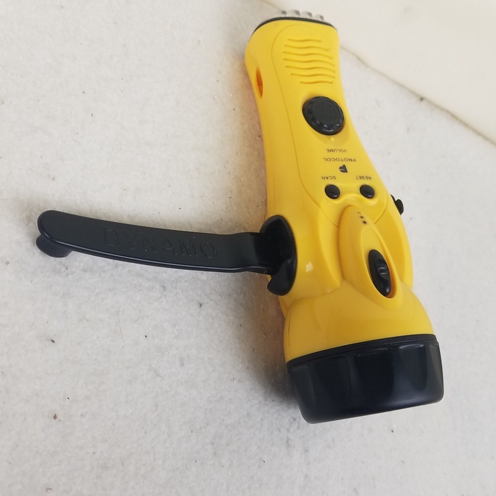 Flashllight Emergency Multifunctional Crank charge Radio Flashing Dynamo