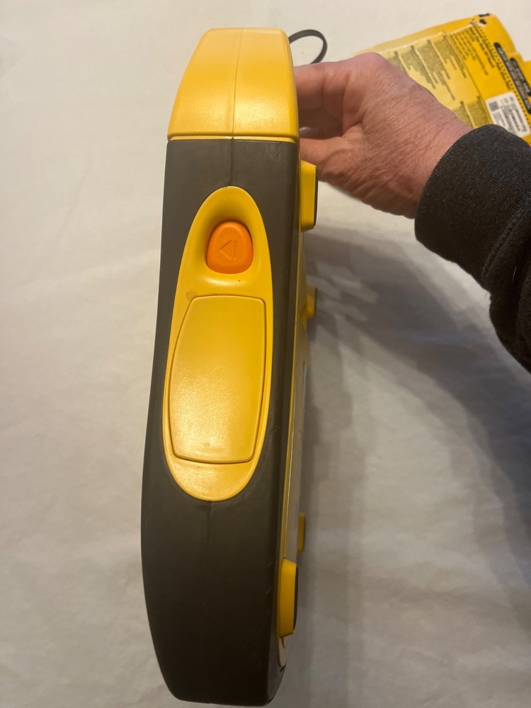 Defibtech Lifeline AED DDU-100A Refurbished Pad included