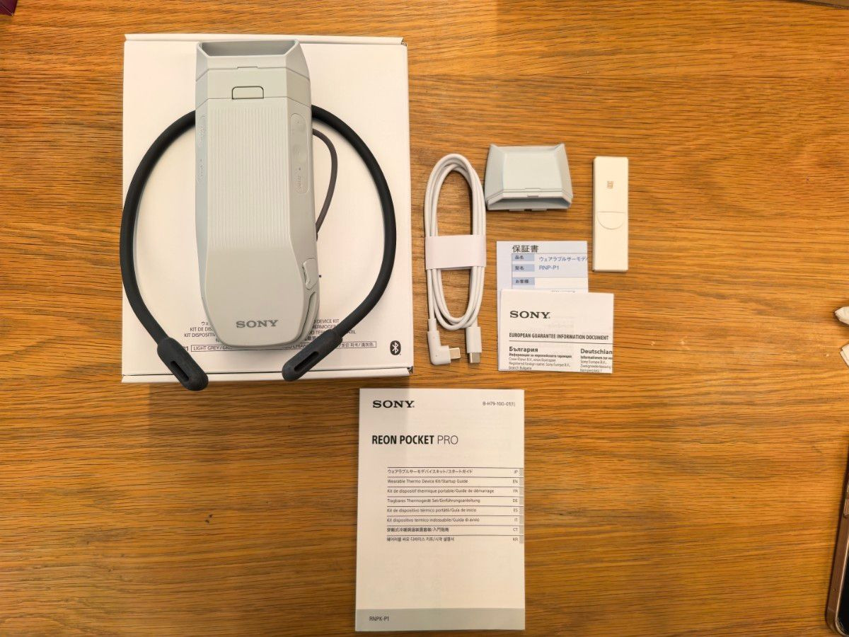 Sony REON POCKET PRO RNPK-P1 Wearable Air Conditioner Neck Cooler & Heater Japan