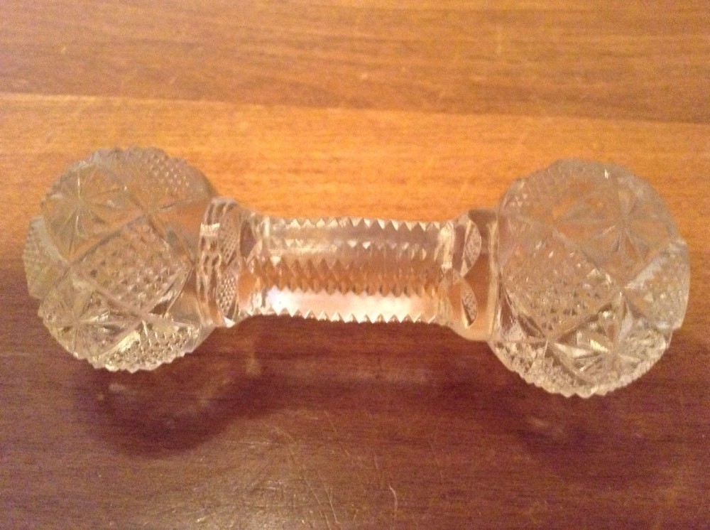 Elegant Victorian knife rest 4"