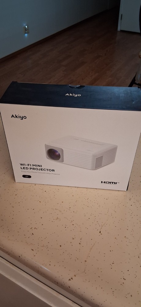 AKIYO O1 Mini LED Portable Projector with Projector Stand iOS/Android HDMI/PS5