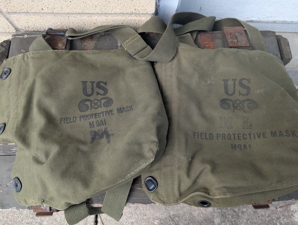 US M9A1 gas mask carrier