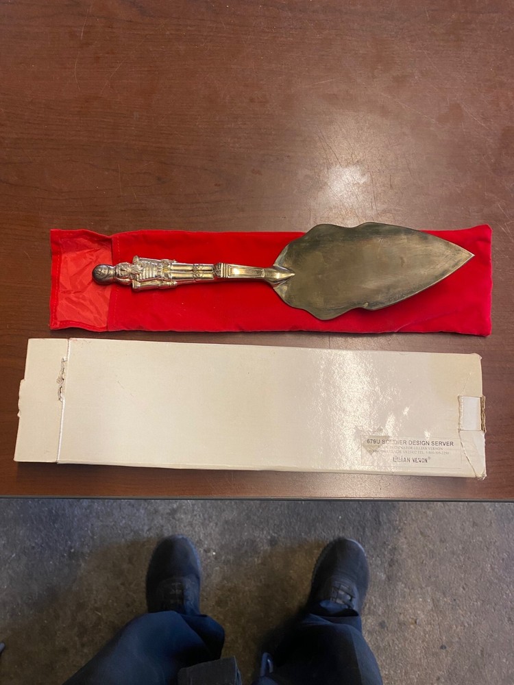 Lillian Vernon / Godinger Silver Plated Cake Knife Server