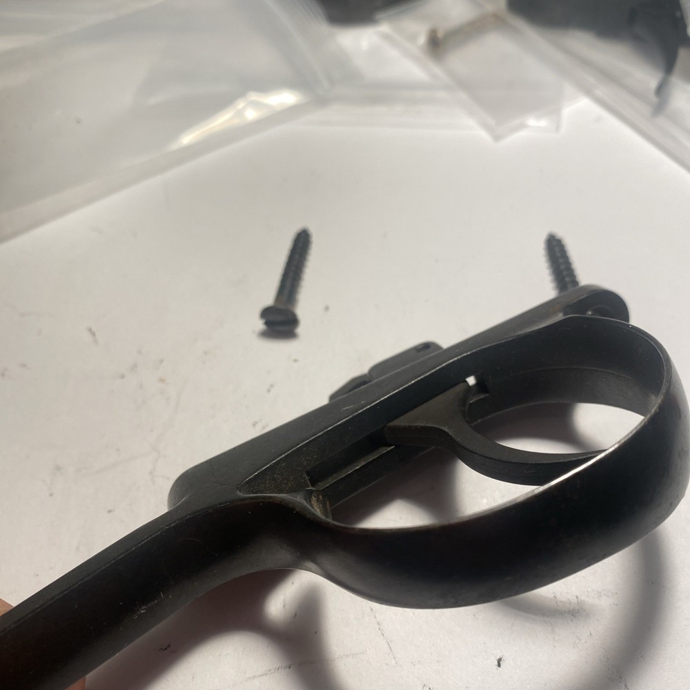 Thompson Center New Englander Muzzleloader Single Trigger Assembly And Screws