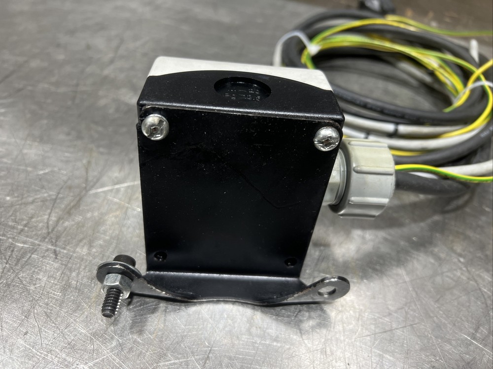 JIT Loader Switch From A Wittmann Model NJIT-2606 Vacuum Loader Used Surplus