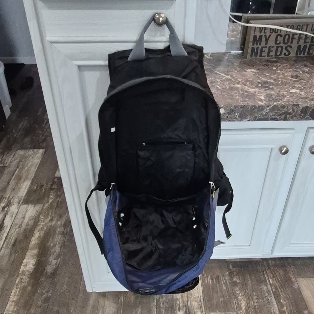 SUBZERO Blue Black Hiking Backpack 5 Pockets Padded Straps Nylon