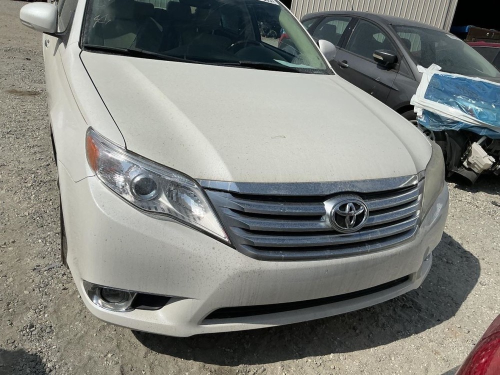 AVALON 2011 Glove Box 5021925