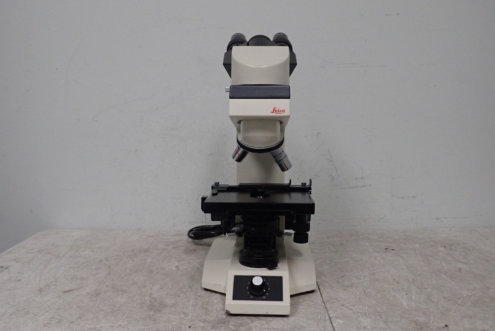 Leica ATC 2000 Binocular Microscope with 4x, 40x Achrom Objectives