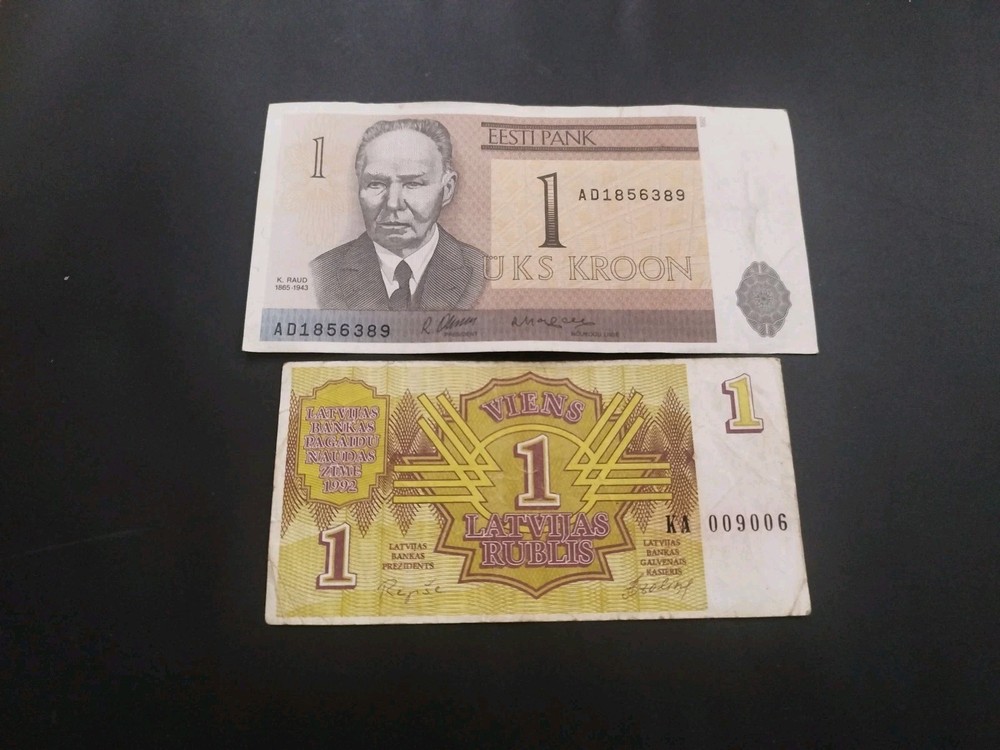 Baltic 2 different banknotes