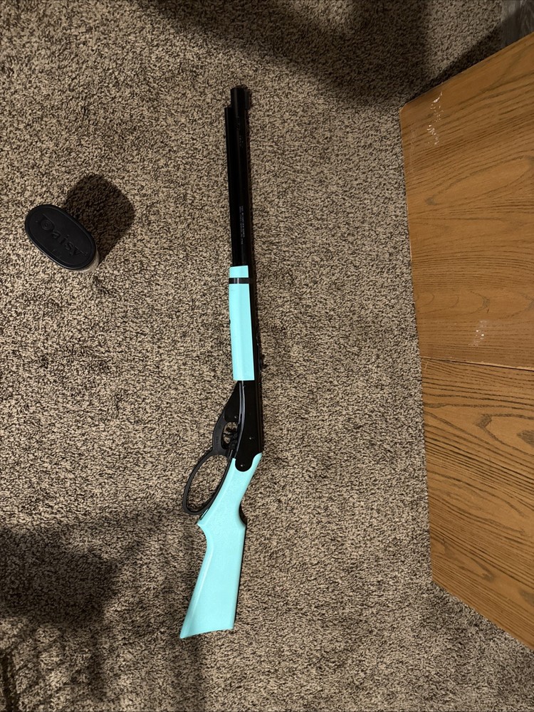 Daisy Pellet Rifle With BB’s Included