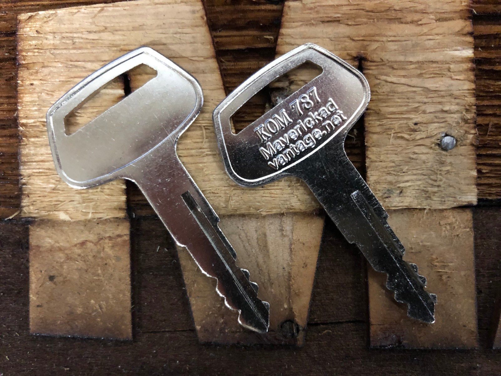 3 keys for Komatsu "787" for Excavator, Dozer, Loader, Backhoe Heavy Equipment