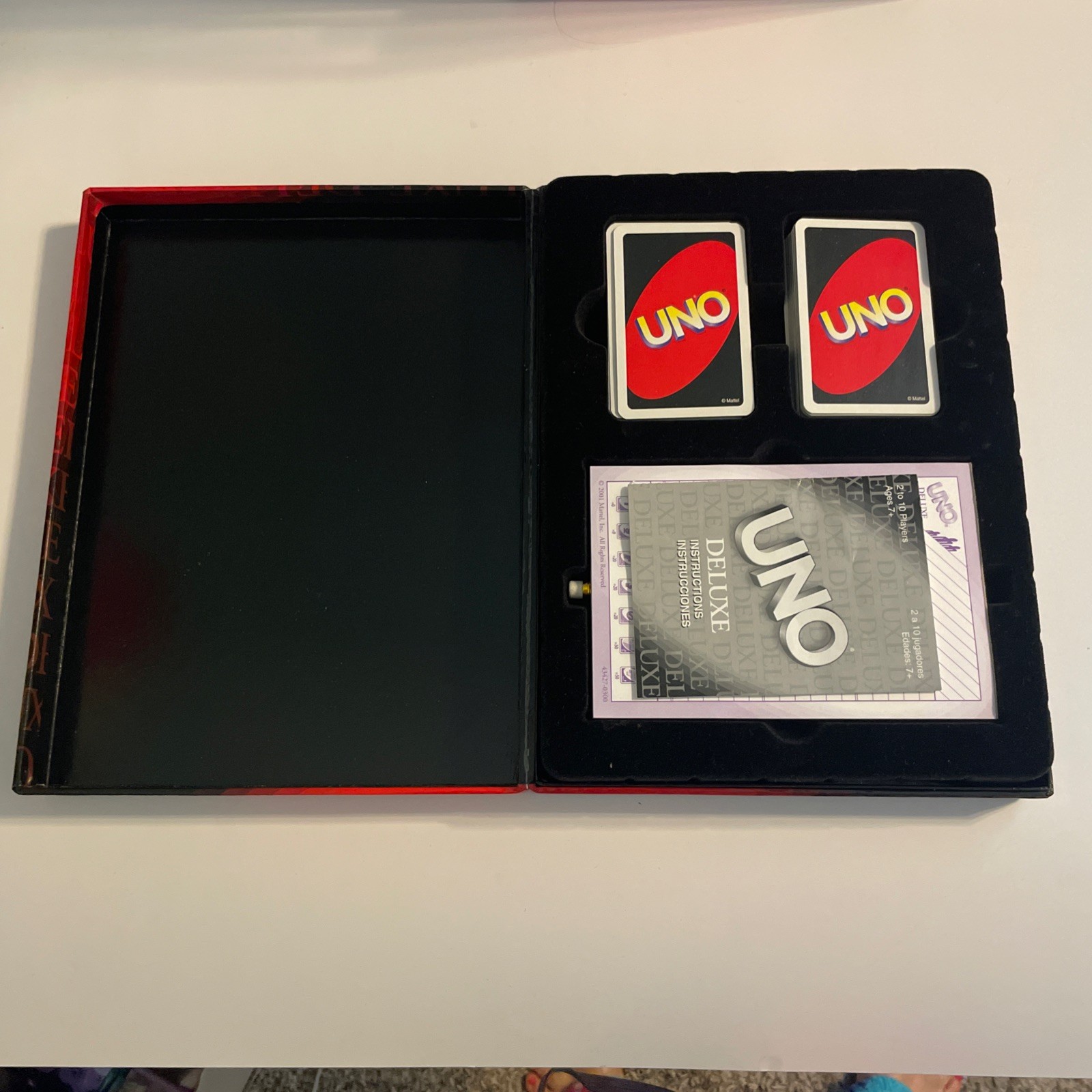 Uno Deluxe Edition Card Game. Near Mint Condition ( See Photos )