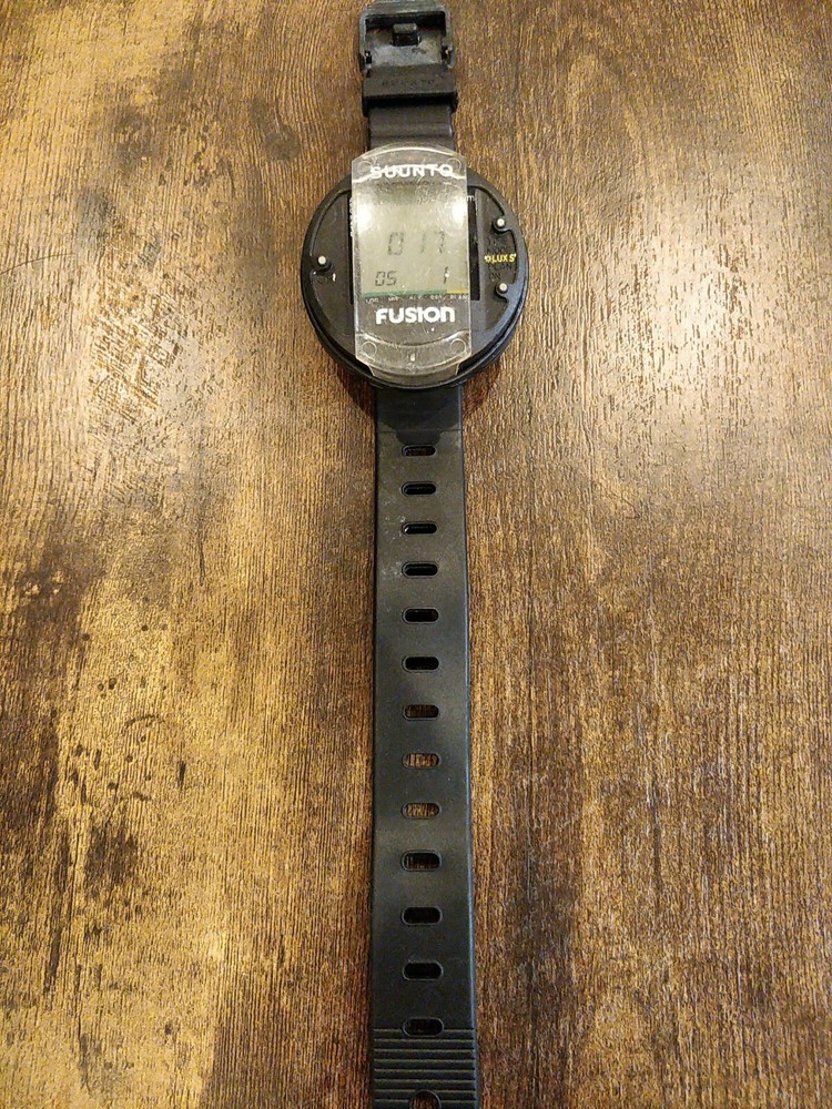 SUUNTO dive computer FUSION working