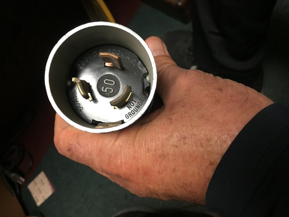 3763 Hubbell Armored Plug 50A