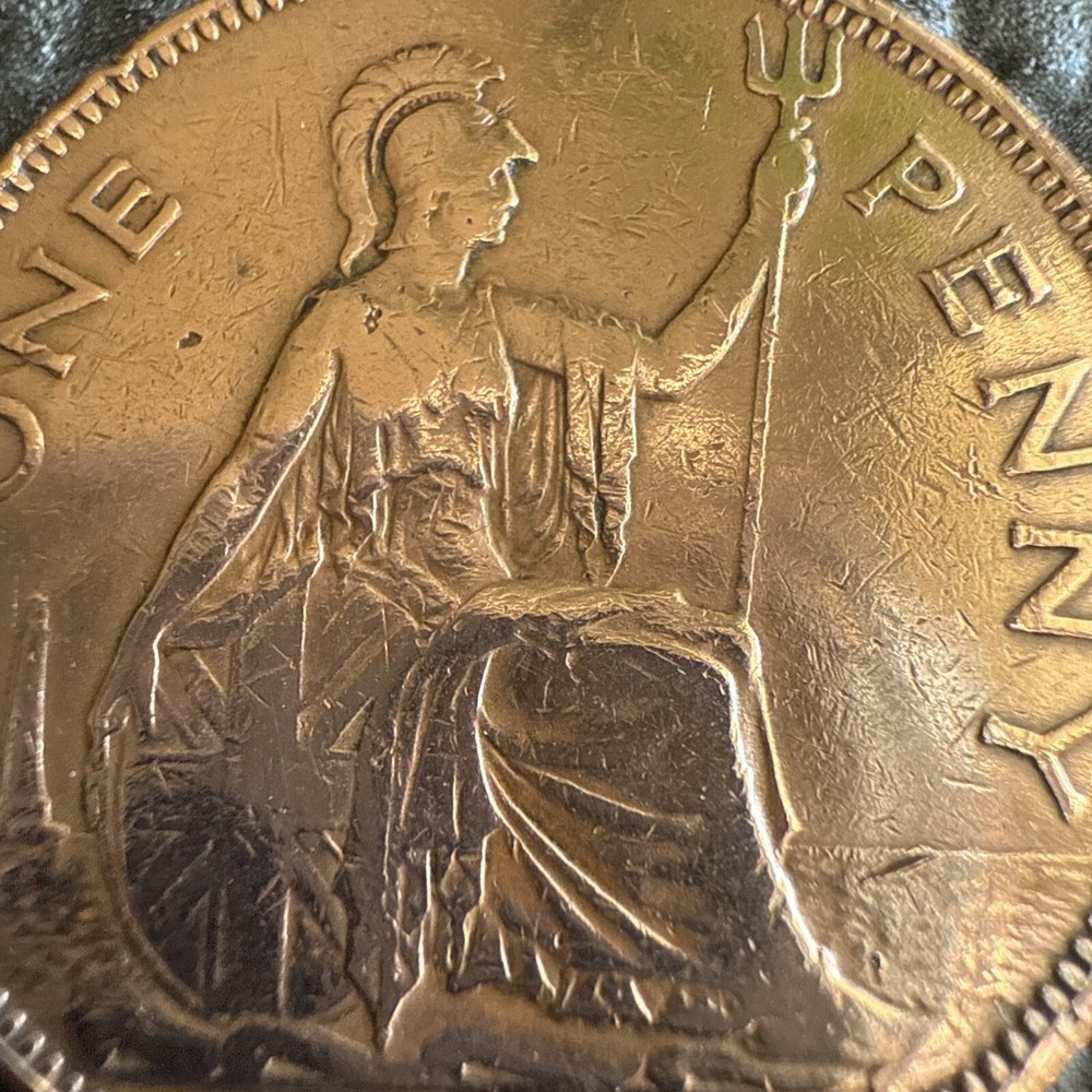 1944 GREAT BRITAIN PENNY Coin